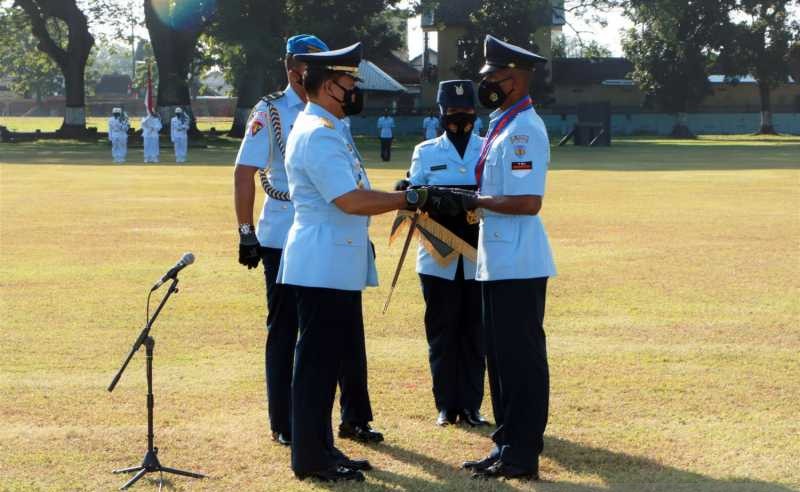 Kisah Alan Kailey, Anak Petani Aru Siswa Terbaik Sekolah Tamtama TNI AU