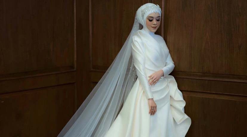 Potret Cantik Lesti Kejora Pakai Gaun Putih di Acara Tasyakuran, Riasannya Bikin Pangling 