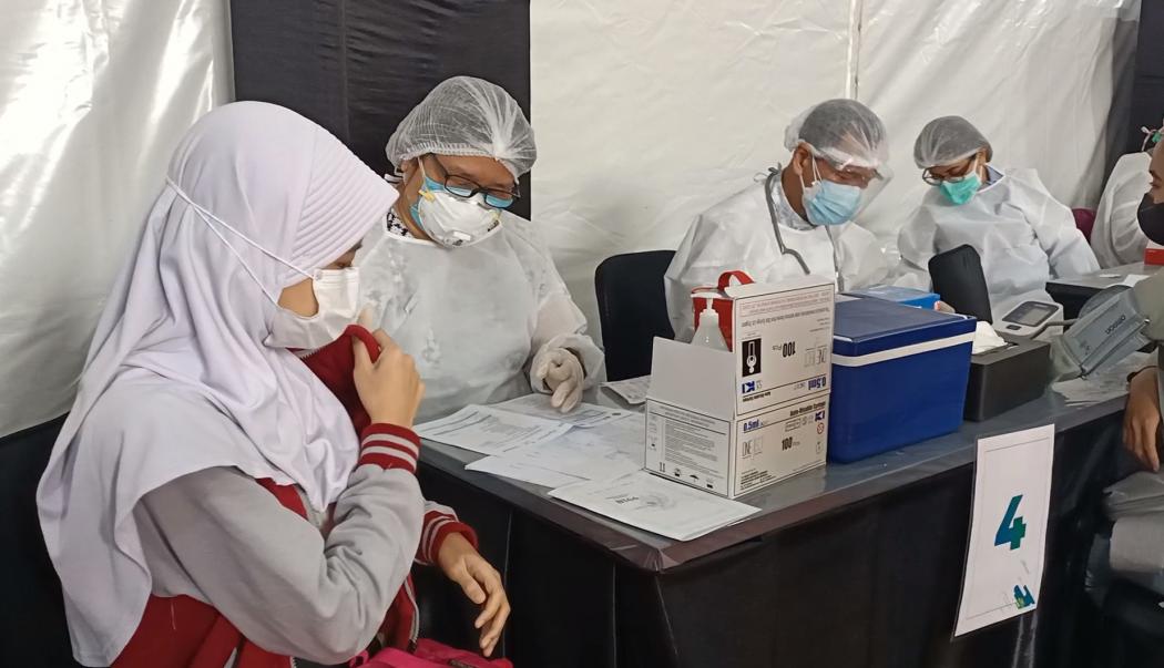 Siswi Kelas 10 Antusias Ikut Vaksinasi Dosis Ke-2 di MNC Studios: Mau Ngerasin Bangku Sekolah SMA 