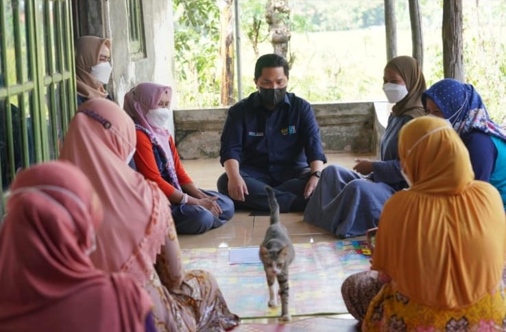 Erick Thohir Kagumi Usaha Keras Ibu-ibu Nasabah Mekaar