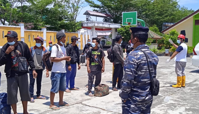 Belasan Pekerja Proyek Pelabuhan Tanjung Ular Positif Covid-19, Dievakuasi PMI