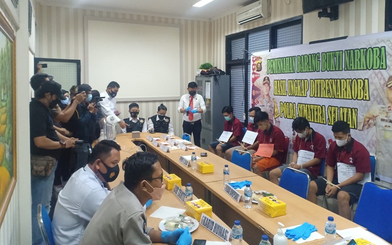 Polda Sumsel Musnahkan 1.700 Gram Sabu yang Masuk Palembang saat Pandemi