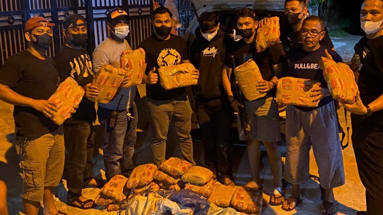 Polresta Padang Gagalkan Penyelundupan 24 Paket Besar Ganja