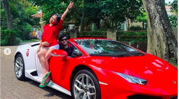 Intip Potret Kemesraan Ayu Thalia dan Putra Ahok Sebelum Tuduhan Penganiayaan