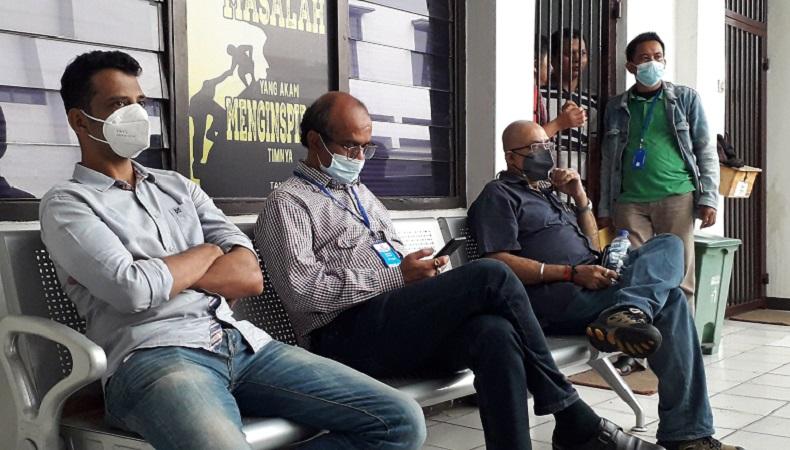 Kabur Karantina Kesehatan Bandara Soetta, 7 WNA India Terancam 1 Tahun Penjara