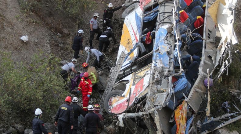 Bus Ngebut Masuk Jurang 200 Meter, 29 Orang Tewas