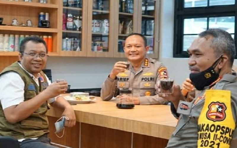 Gubernur NTB Pamer Foto Diajak Ngopi Para Jenderal Mabes Polri, Netizen: Ngeri dan Mantap