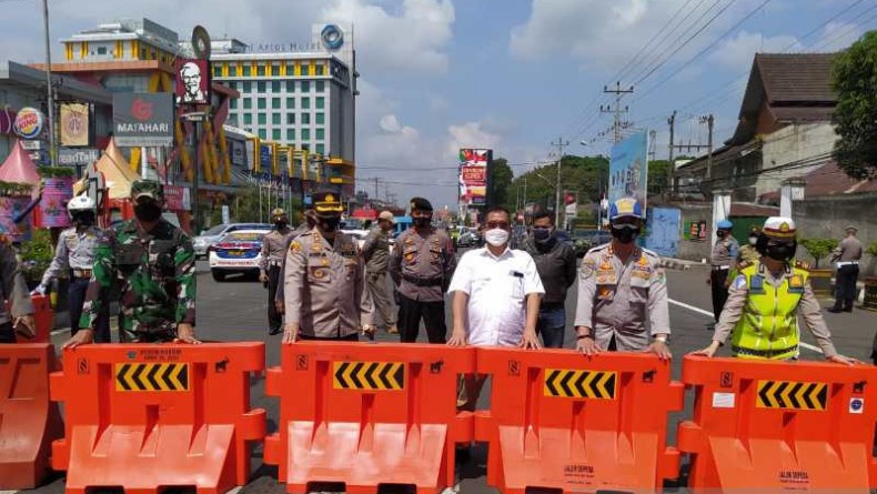 Ini 11 Daerah di Jawa Bali Masih Terapkan PPKM Level 4