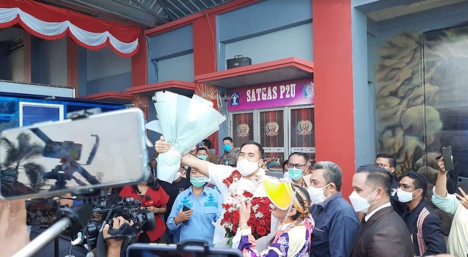 Keluar dari Penjara Cipinang, Saipul Jamil Tampil Trendi Kenakan Celana Jeans