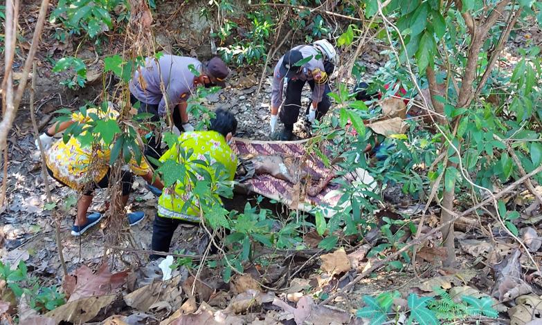 Blora Gempar, Mayat Perempuan Tanpa Busana Ditemukan Membusuk di Hutan