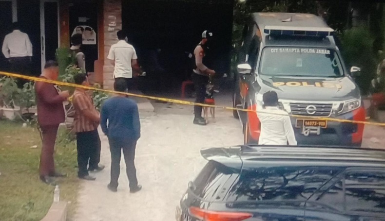 Ternyata Ini Pemilik Sepatu Putih di TKP Pembunuhan Ibu dan Anak di Subang