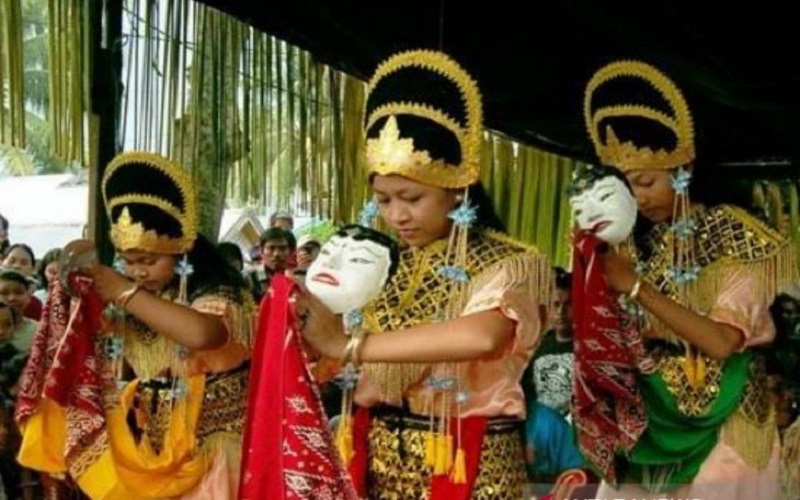 Lestarikan Tari Topeng, Taman Budaya Kalsel Gelar Pertunjukan Seni The Mask