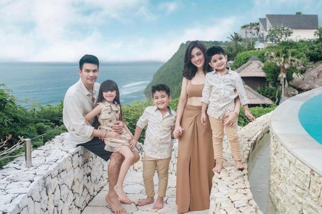 Dhena Devanka Akui Gugat Cerai Jonathan Frizzy karena Sering Cemburu