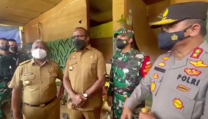 Jenderal Mantan Danjen Kopassus Ini Menitikkan Air Mata saat Kunjungi TKP Gugurnya 4 Prajurit TNI