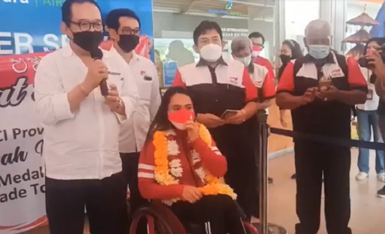 Peraih Medali Paralimpiade Tokyo 2020 Ni Nengah Widiasih Disambut Meriah di Bali