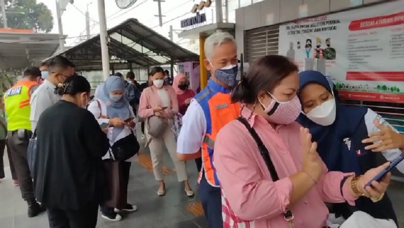 Hari Ini Sertifikat Vaksin Covid-19 Jadi Syarat Perjalanan KRL