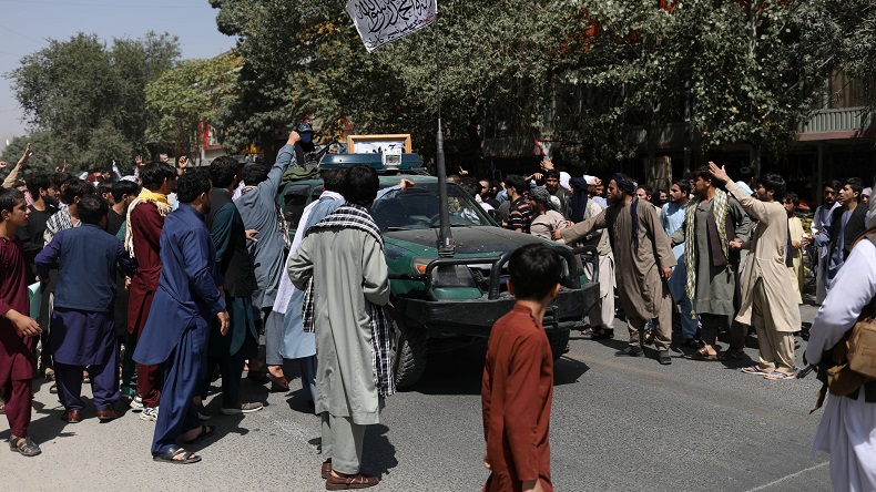 Taliban Lepaskan Tembakan ke Udara, Demonstrasi di Kabul Kacau