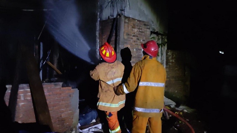 Rumah di Bogor Ludes Terbakar, Api Berasal dari Lilin Jatuh ke Kasur