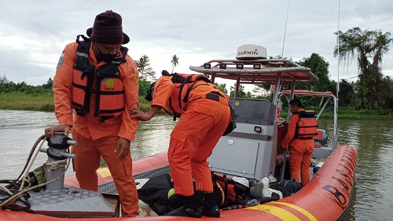 Asyik Mancing, 2 Warga Lombok Timur Terseret Arus Sungai