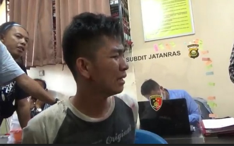 Curi Handphone di Warung Nasi, Pemuda Ini Menangis Ditangkap Polisi 