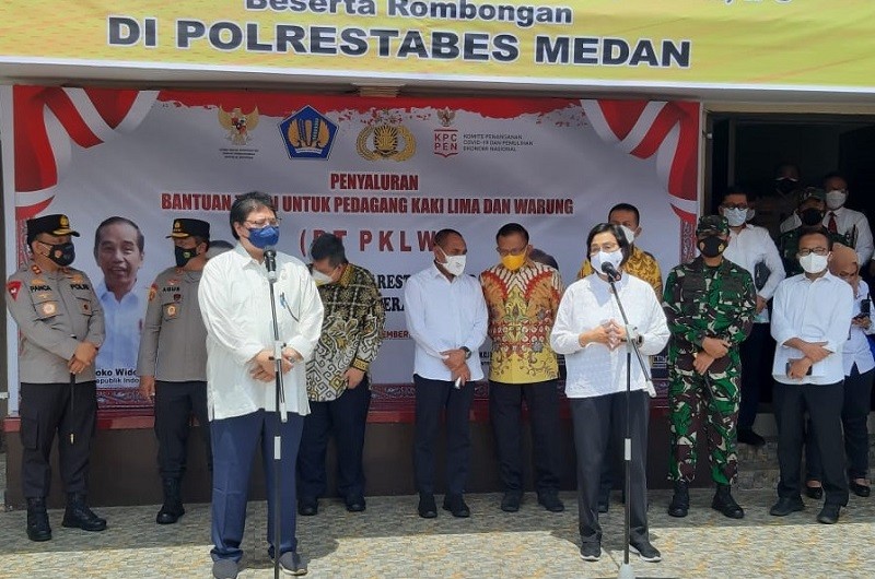 Salurkan BLT untuk PKL dan Pemilik Warung, Pemerintah Libatkan TNI-Polri