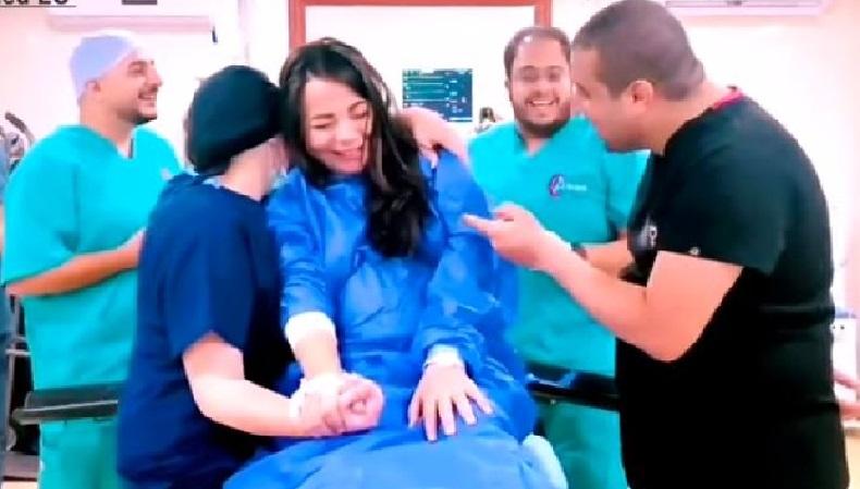 Keren, 3 Dokter Ini Nyanyikan Lagu untuk Tenangkan Pasien yang Takut Operasi