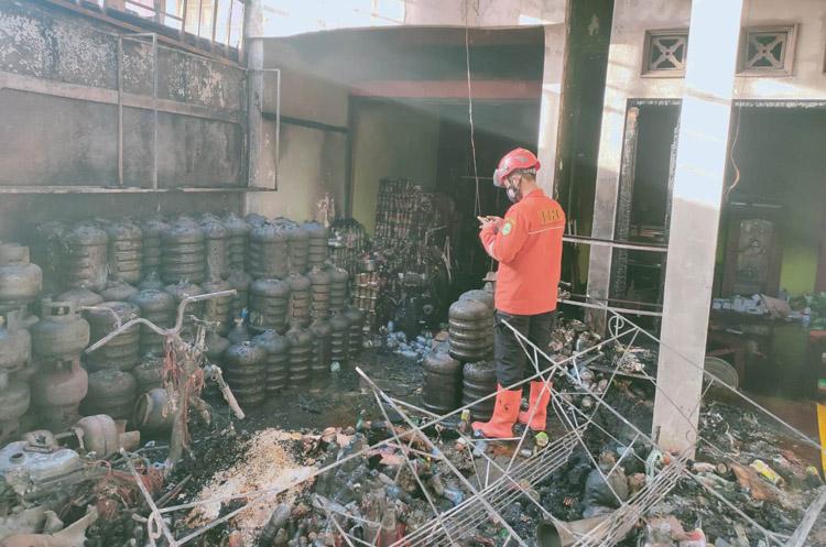 Korsleting Listrik Picu Kebakaran Ruko di Bantul, Kerugian Capai Rp750 juta