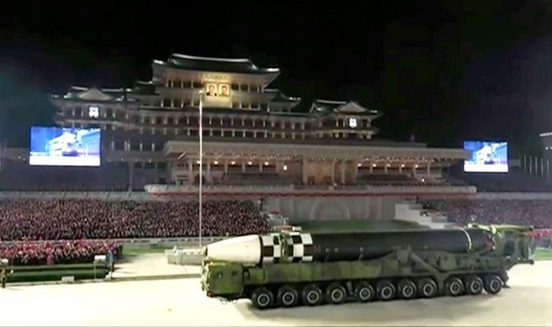 Korea Utara Gelar Parade Militer Malam Hari, Ada Rudal Balistik Baru?