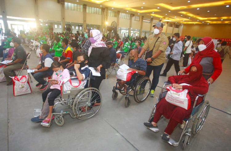 Presiden Jokowi Tinjau Vaksinasi di JEC, Ada Jalur Khusus Bagi Penyandang Disabilitas