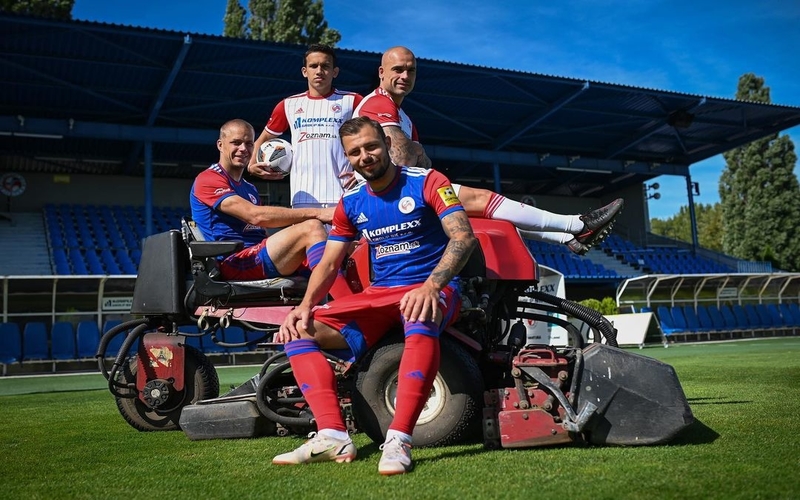 Keren, Egy Maulana Vikri Jadi Model Jersey Terbaru FK Senica