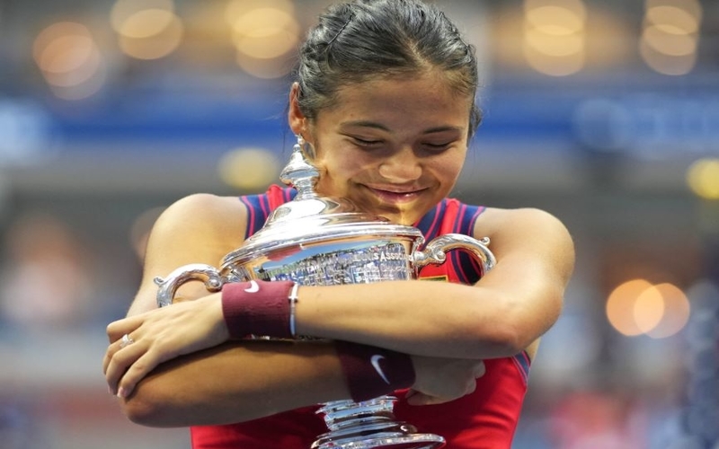 Emma Raducanu Juara Amerika Serikat Terbuka 2021 Tanpa Kehilangan Satu Set