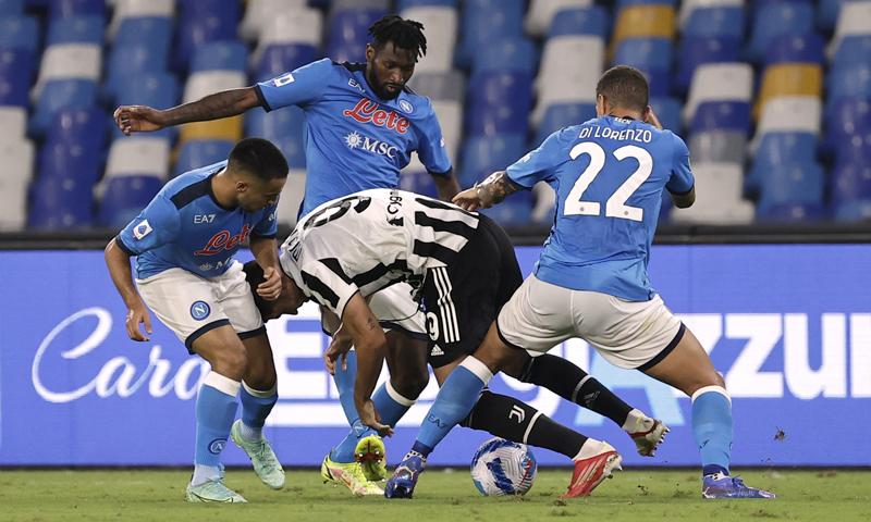 Unggul Cepat, Juventus Justru Tumbang di Markas Napoli