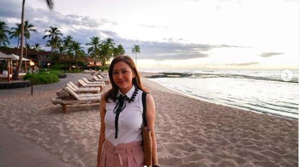 Lagi di Hawaii Maia Estianty Pamer Foto di Pantai, Netizen: ABG Banget 