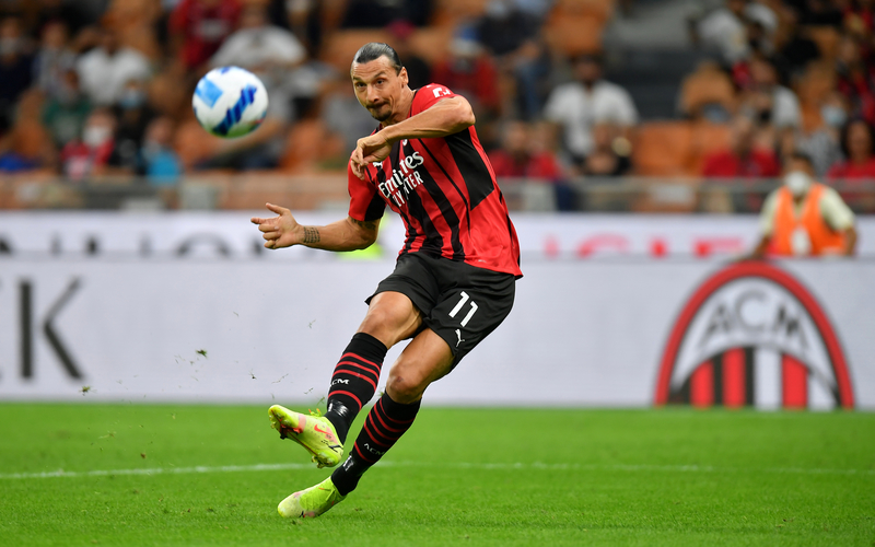 Tua-Tua Keladi! Ibrahimovic Cetak Gol ke-400 Liga Domestik di Usia 40 Tahun