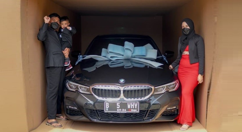 Anak Ultah Ke-2, Pria di Tangerang Ini Hadiahi Mobil Mewah Rp1,3 Miliar