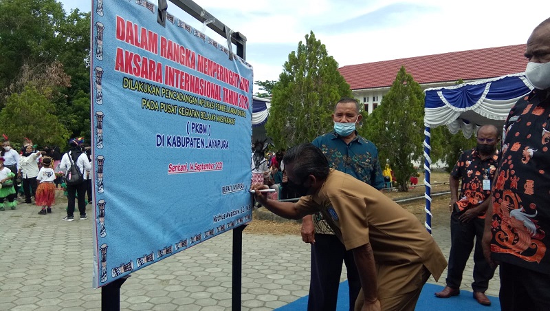 Peringatan Hari Aksara Internasional, 4.038 Warga di Kabupaten Jayapura Masih Buta Aksara