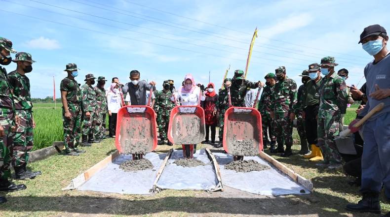 TMMD di Sukoharjo Bangun Jalan Penghubung Antardusun 