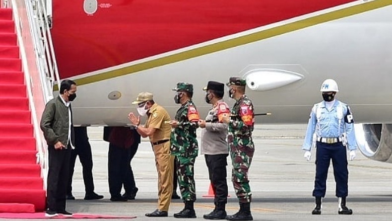 APBD 2021 Sumut Tersimpan Rp1,3 Triliun di Bank, Jokowi Ingatkan Mantunya Maksimalkan Belanja Daerah