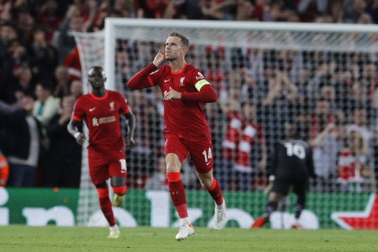 Tengok Lagi Gol Dahsyat Henderson ke Gawang AC Milan: Seperti Kerasukan Gerrard