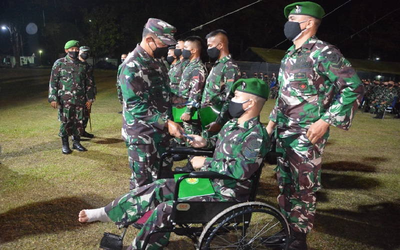Pangdam Siliwangi Ingatkan Prajurit Yonif 310/KK Sukabumi Sholat Subuh