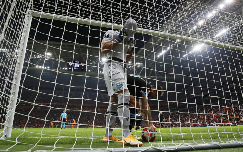 Bikin Blunder saat Lazio Kalah, Thomas Strakosha Dibela Kapten Galatasaray