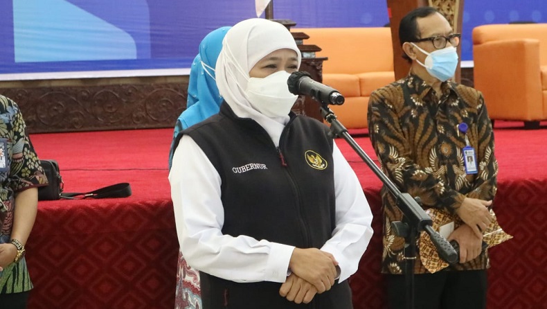 Khofifah Minta Masyarakat Sekitar Gunung Semeru Evakuasi Diri ke Tempat Aman