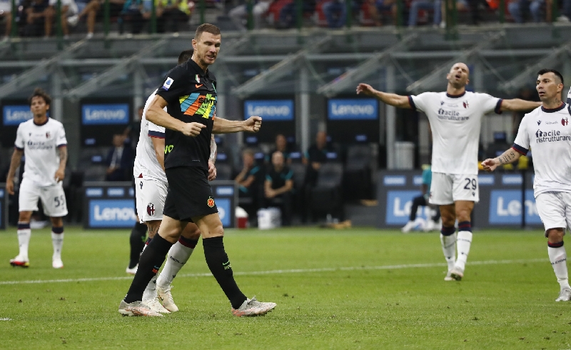 Inter Milan Pesta Gol ke Gawang Bologna, Edin Dzeko Menggila