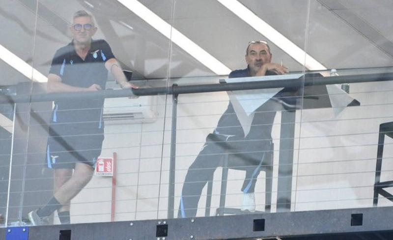 Lazio Ditahan Cagliari, Maurizio Sarri Malah Asyik Merokok