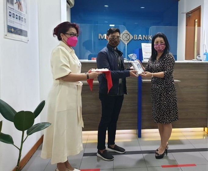  Sempat Mengira Penipuan, Nasabah Ini Terkejut Raih iPhone 12 & e-Voucher Shopee Dari MNC Bank (BABP)