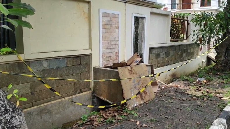 Mayat Bayi Terbungkus Plastik Ditemukan di Duren Sawit