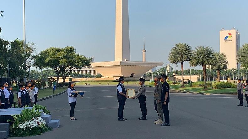 Beri Penghargaan 52 Petugas Pemulasaraan Jenazah Covid-19, Anies: Apresiasi Setinggi-tingginya