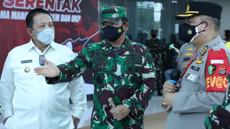 Apresiasi Serbuan Vaksinasi Covid-19 di UIN Lampung, Panglima TNI: Habiskan Semua Vaksin