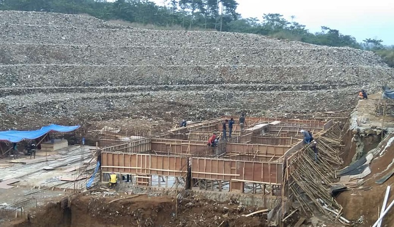 Upah Belum Dibayar, Puluhan Pekerja Proyek TPA Cikundul Sukabumi Ancam Demo
