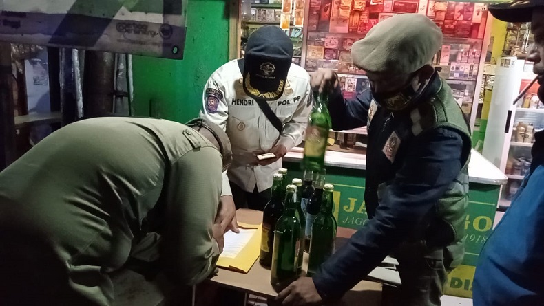 Operasi Pekat di Sukabumi, 2 Wanita Berdandan Menor Diamankan Petugas